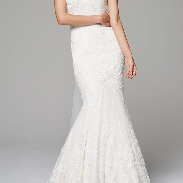 安妮驳船乌鸦婚纱$ 5,490