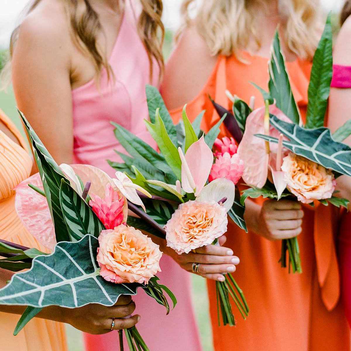 热带玫瑰婚礼花束