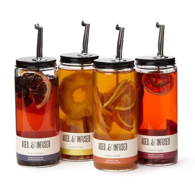 陈年和浸泡浸泡酒精包