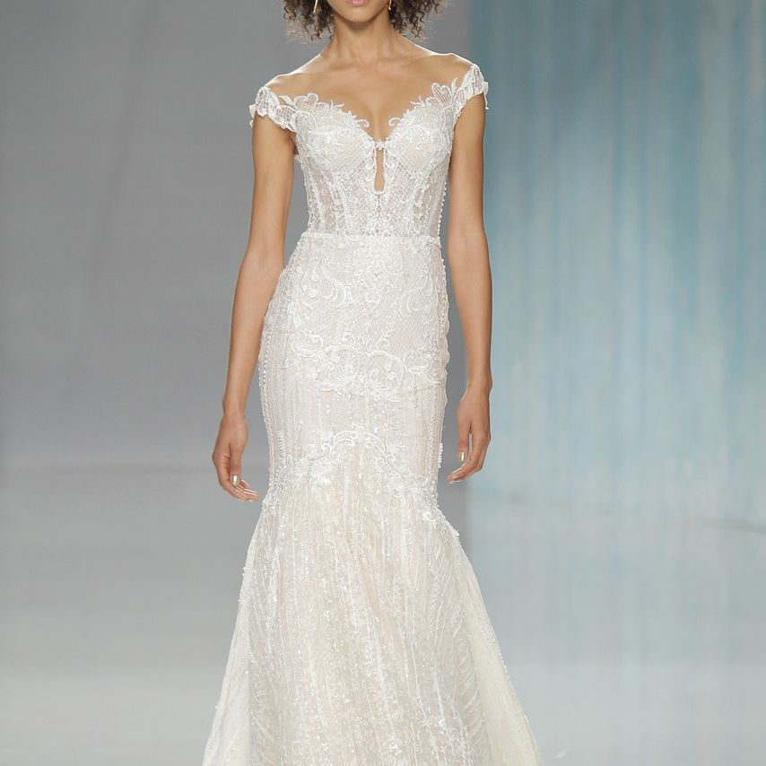 Galia Lahav的露肩婚纱