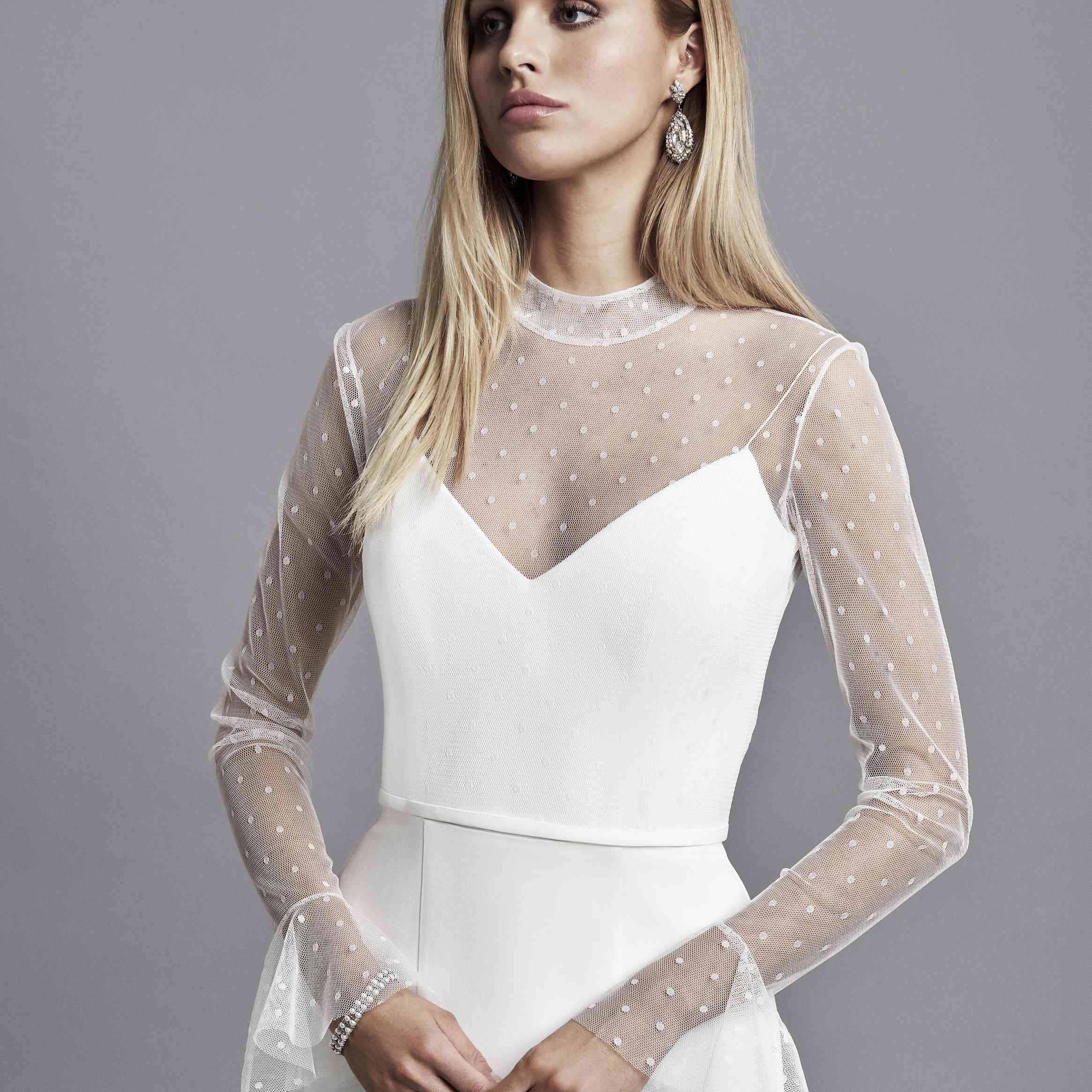 卡罗琳卡氏婚纱