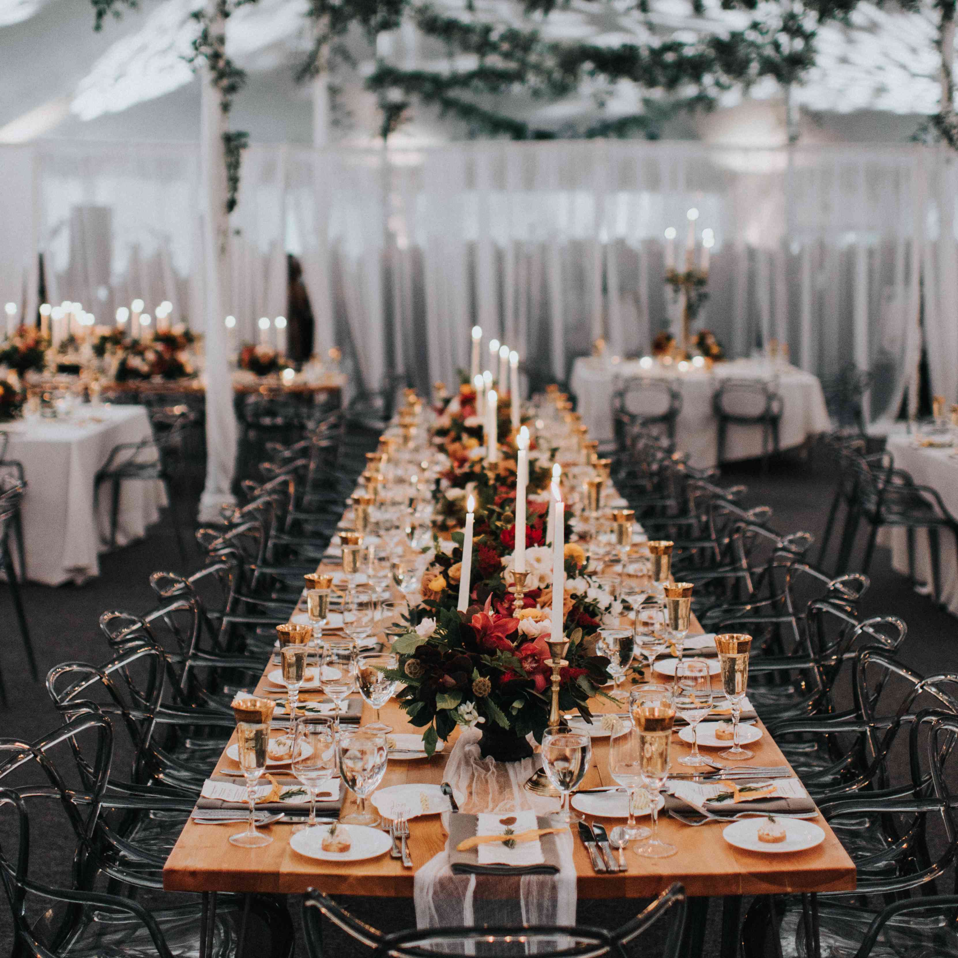 个性化密歇根婚礼，秋天接待装饰