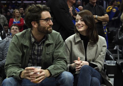 艾玛·斯通（Emma Stone）和丈夫戴夫·麦卡里（Dave McCary）