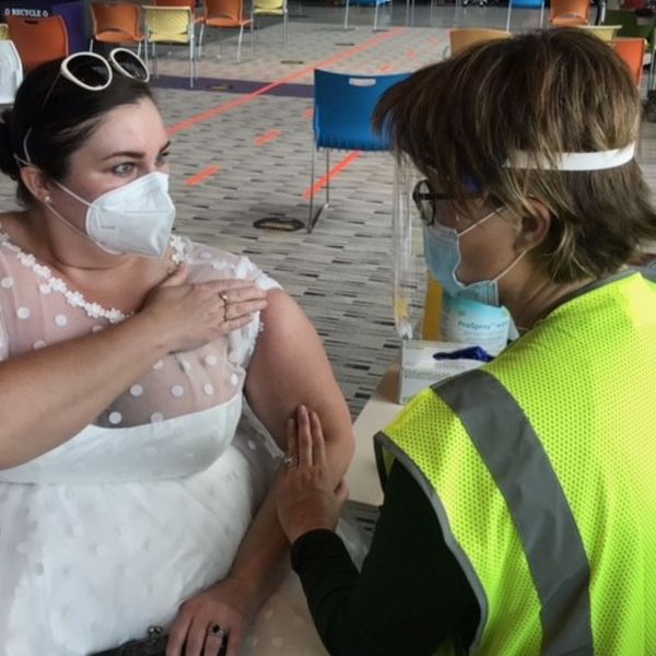 萨拉·斯达德利婚纱疫苗