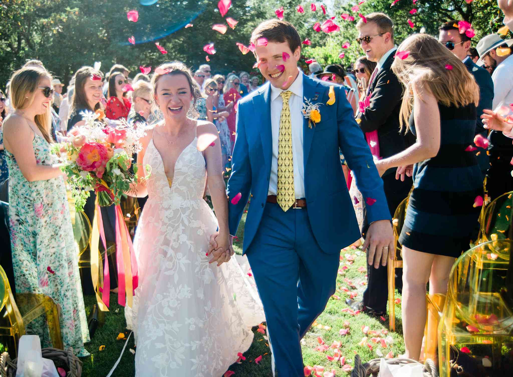 新娘和新郎刚结婚