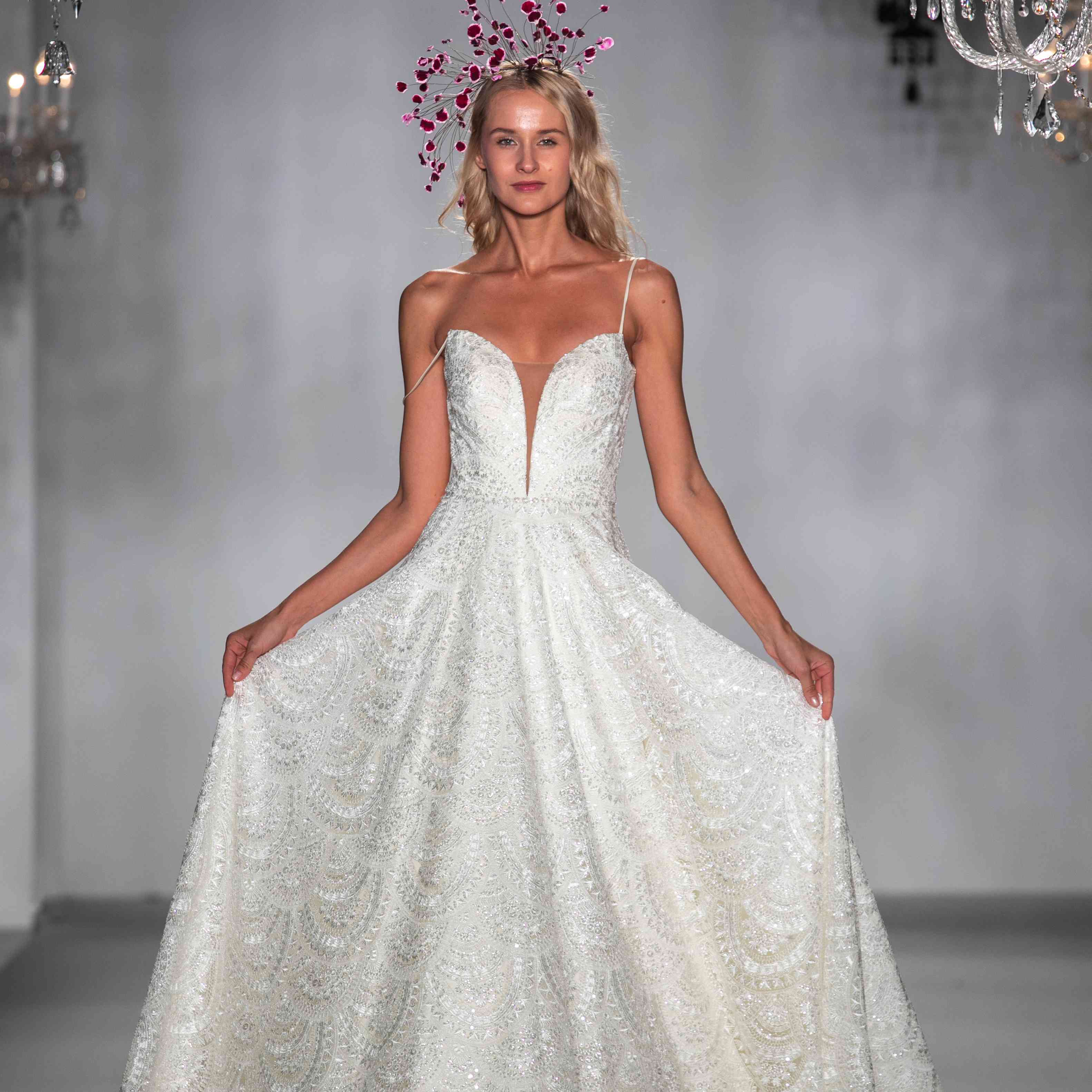 安妮·巴尔婚纱