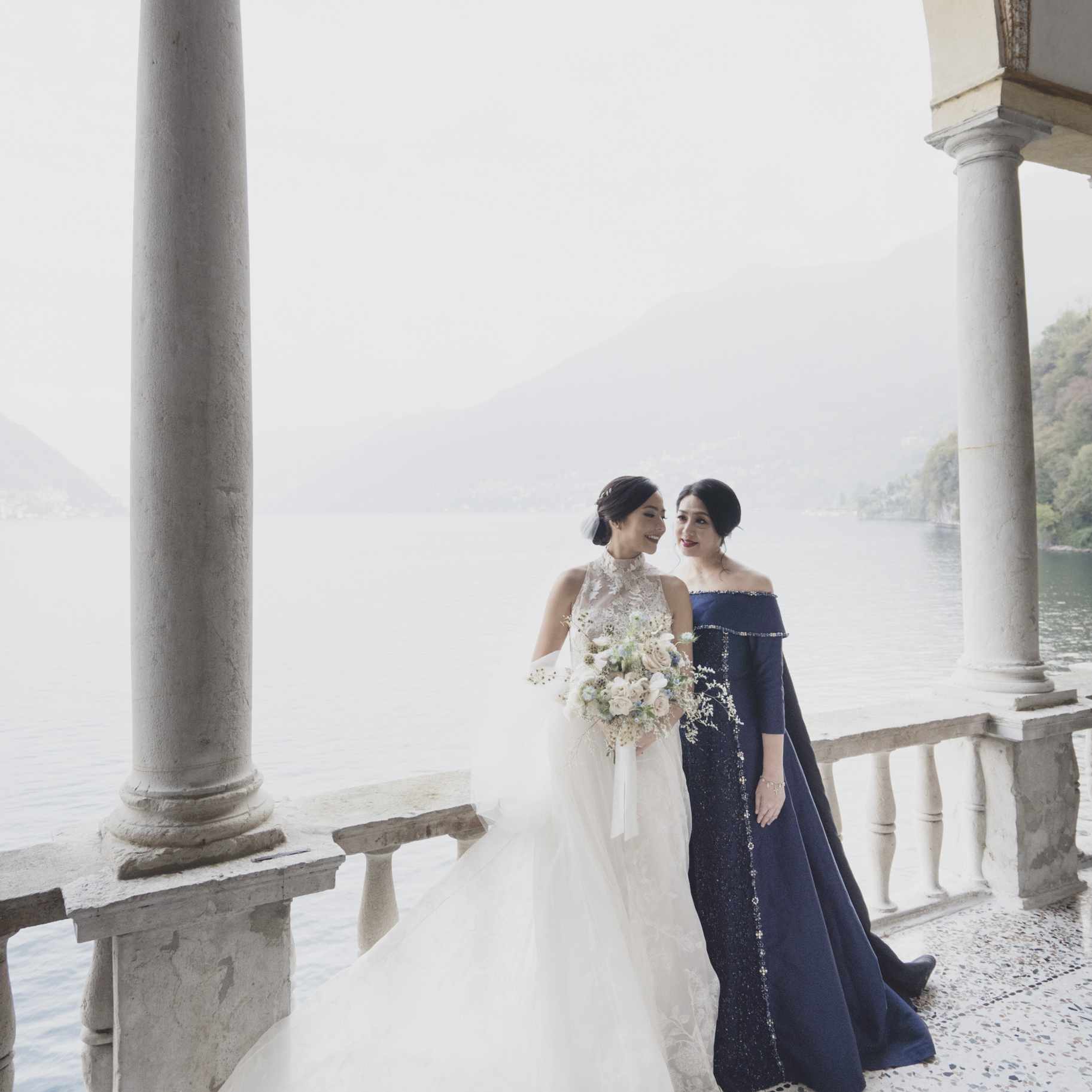 浪漫的科莫湖的婚礼，新娘的母亲