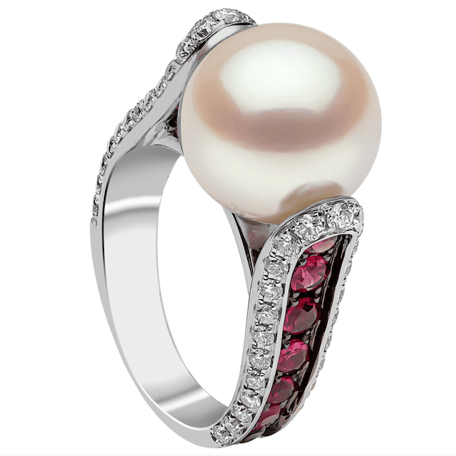 珍珠戒指与红宝石的口音