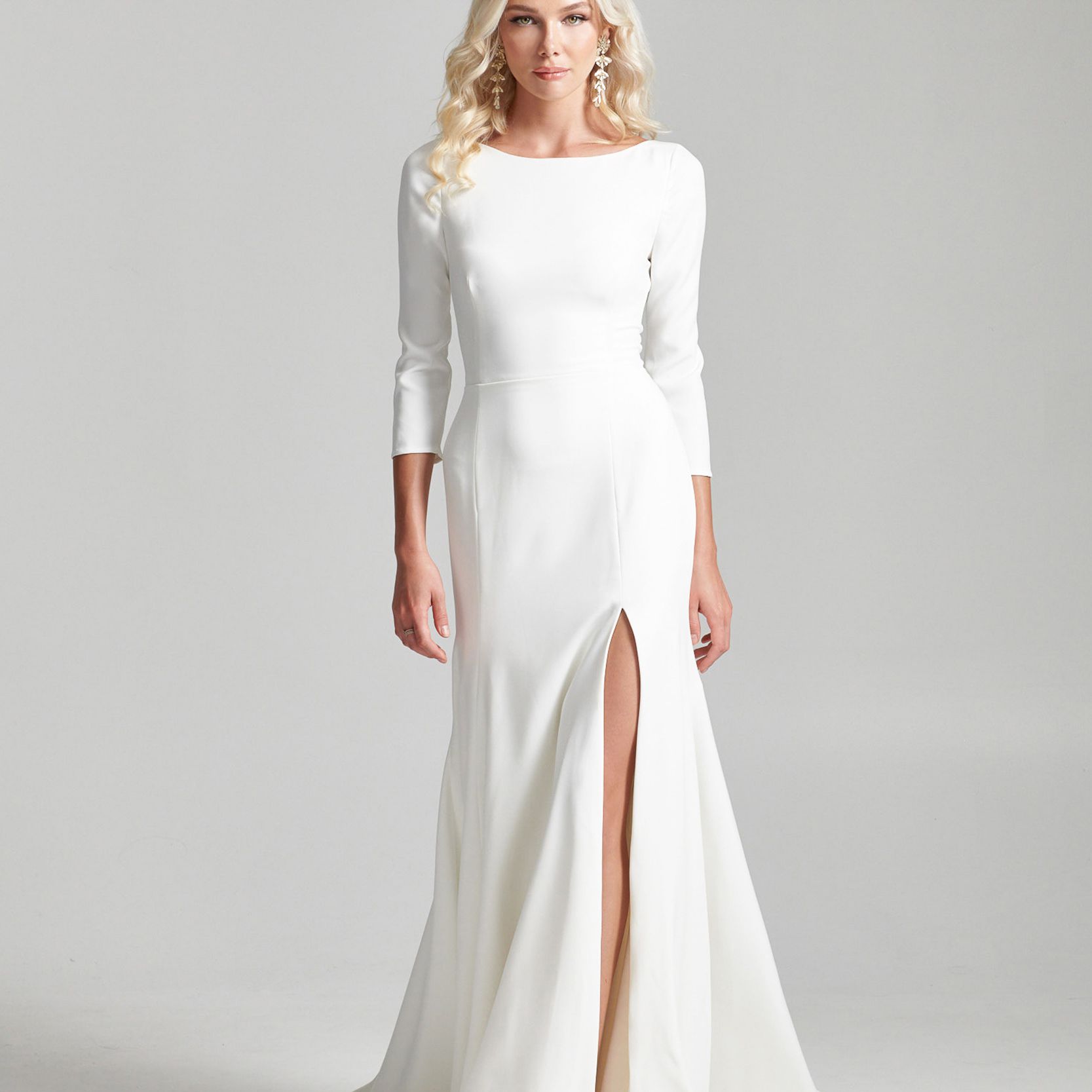 丽贝卡·舍内菲尔德婚纱