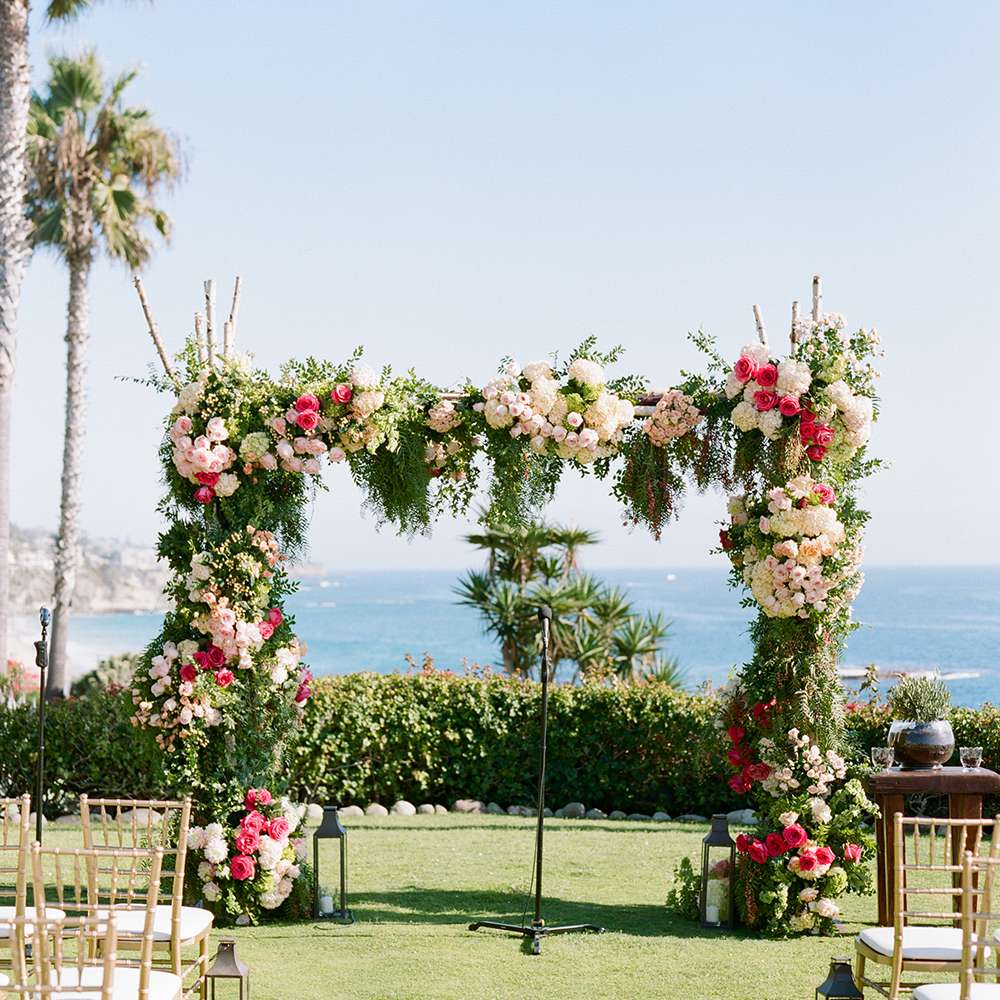 在沙滩上举行婚礼的彩礼