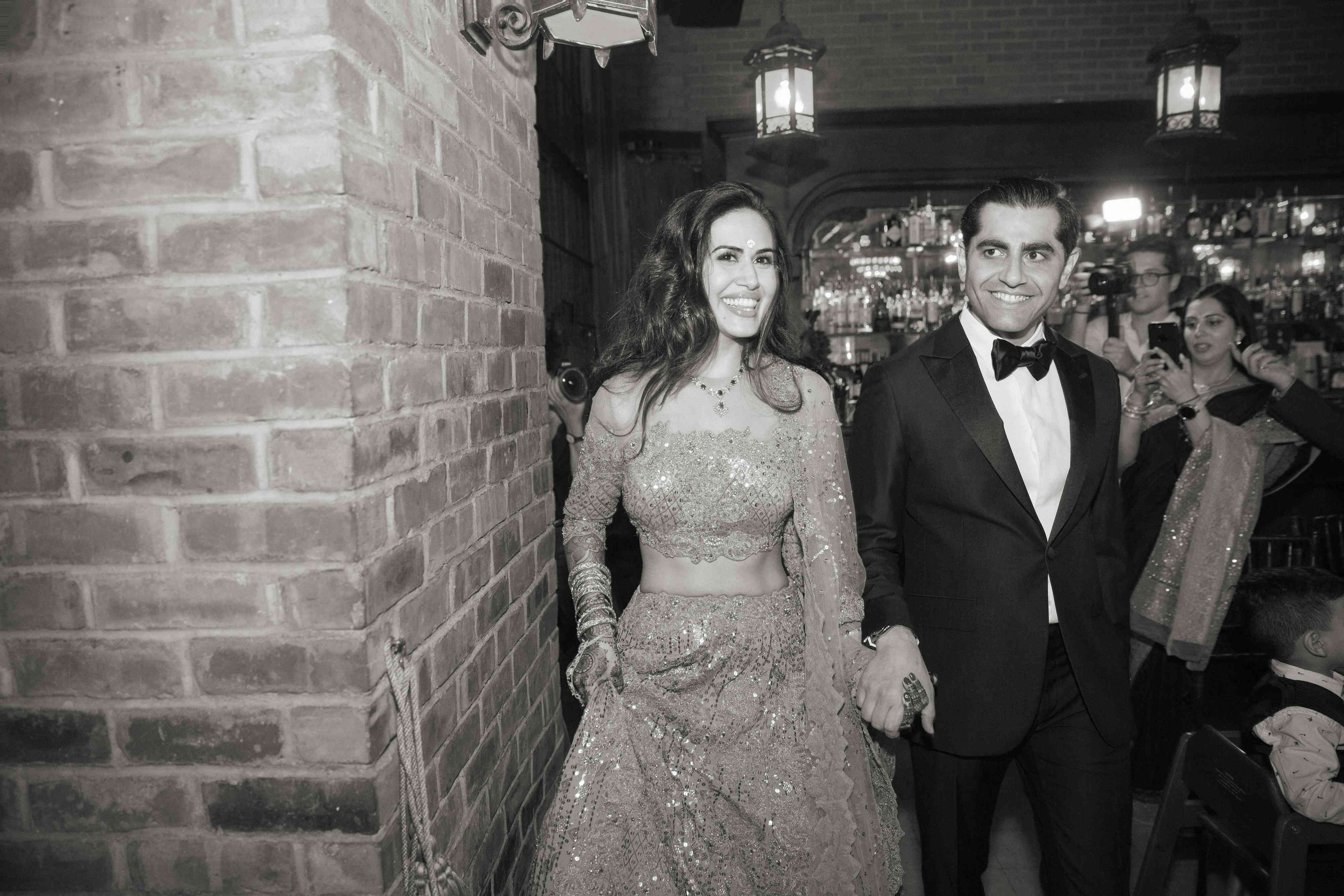 新娘和新郎的微笑