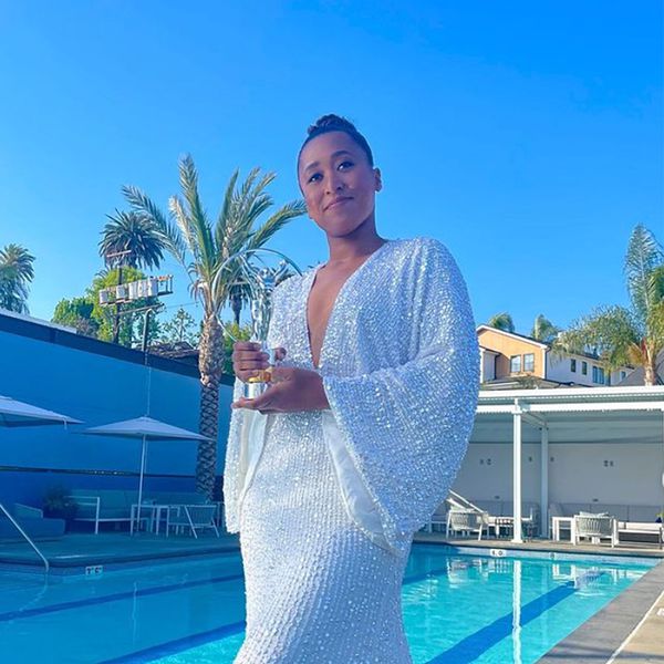 Naomi Osaka在婚纱