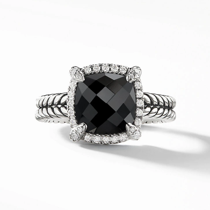 腰带铺边框戒指与黑色缟玛瑙