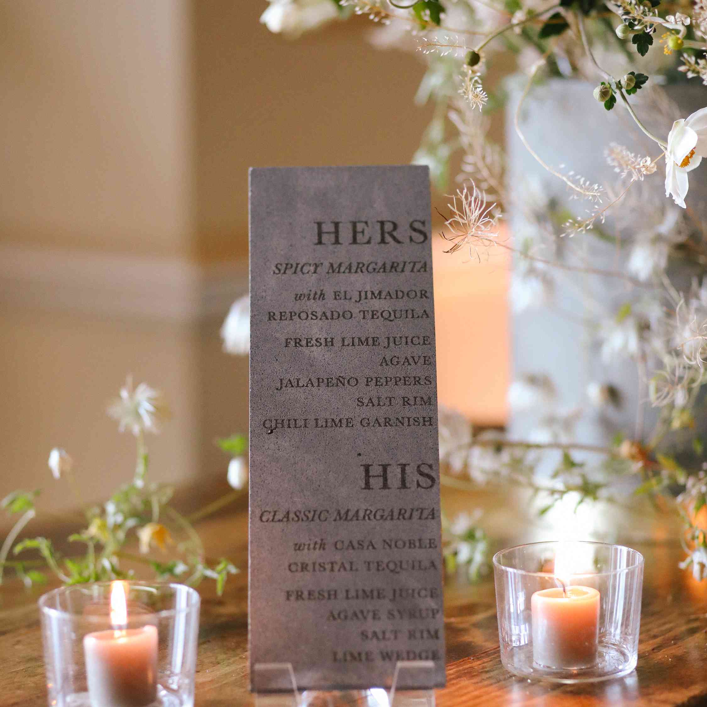 萨凡纳和riker婚礼，鸡尾酒标志“class=