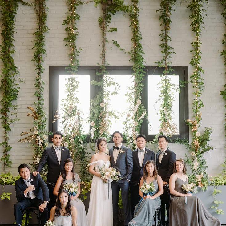 常春藤藤蔓婚纱人像