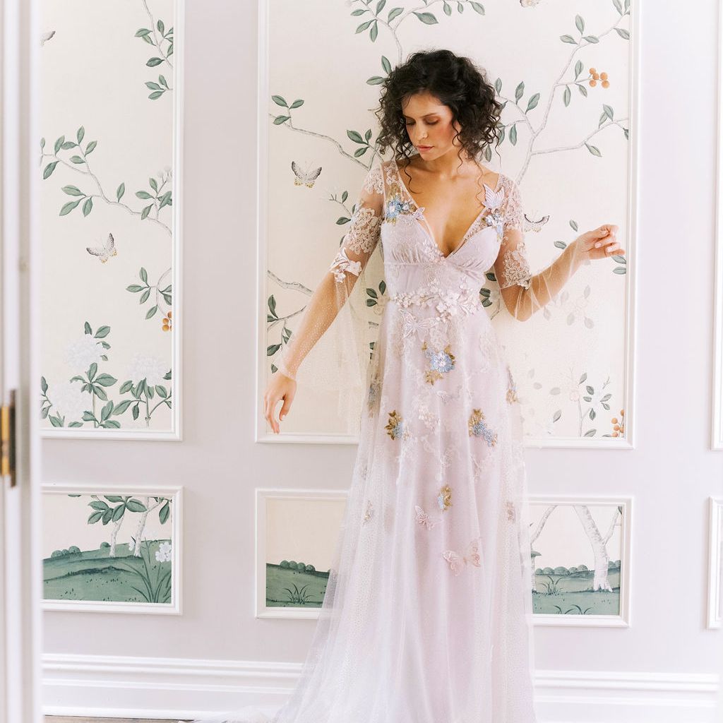 克莱尔·佩蒂伯恩婚纱