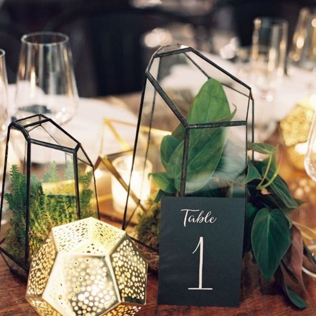 玻璃容器的婚礼装饰