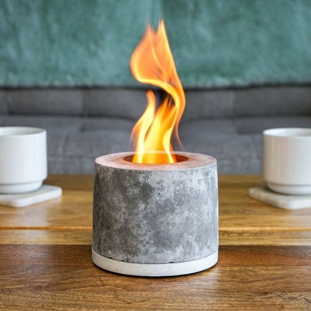 FLIKR个人混凝土壁炉