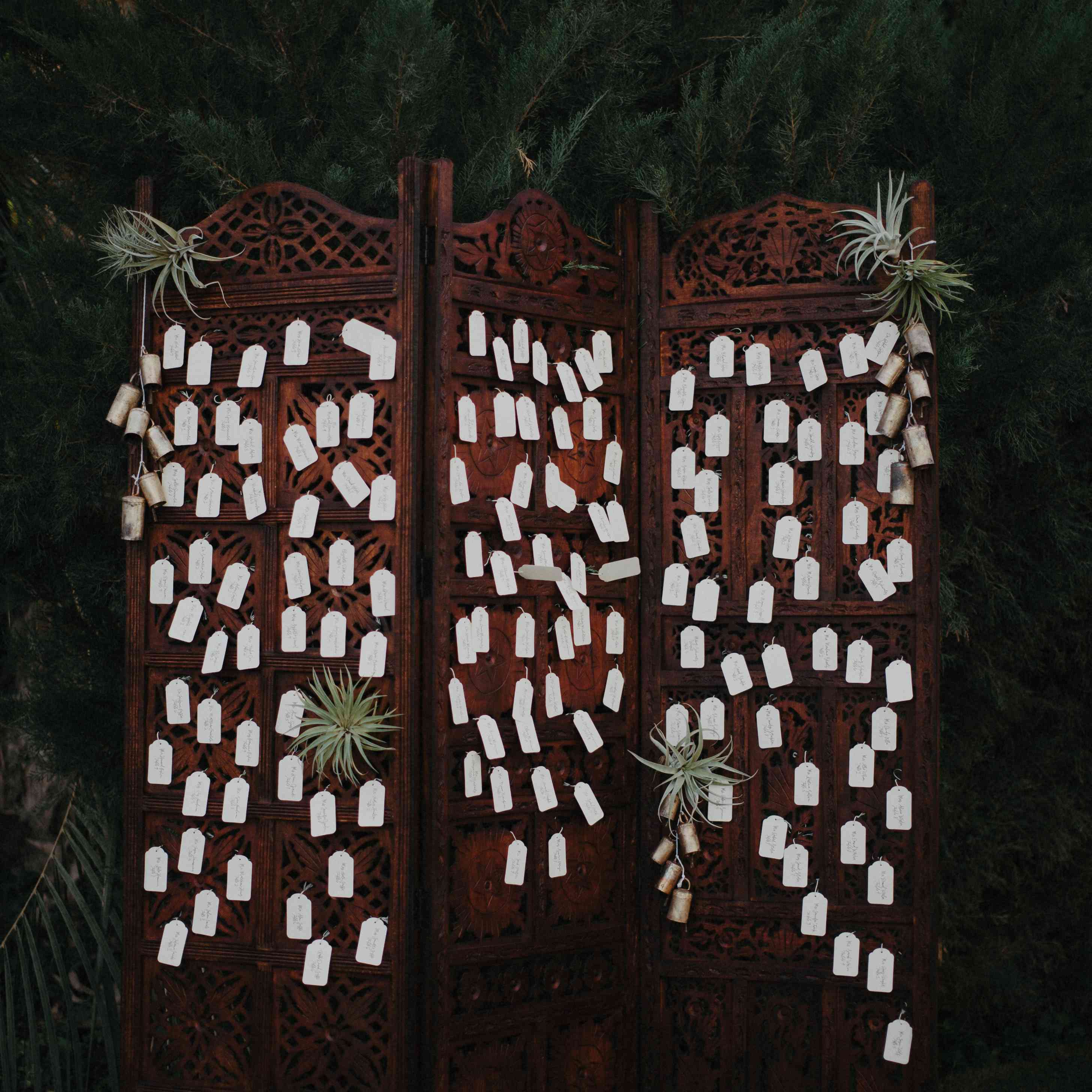 折叠式丝网护送卡显示