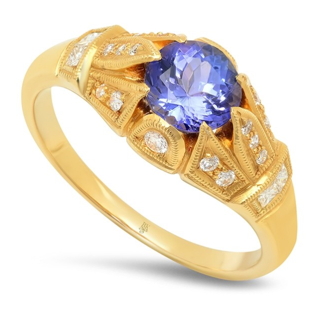 坦桑铁和钻石戒指与花卉图案