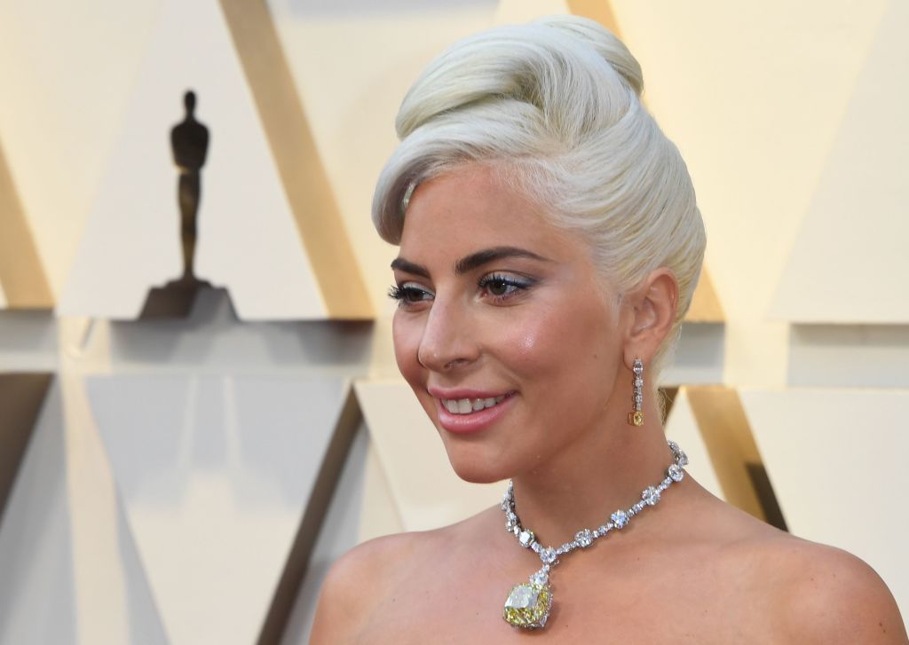 2019年奥斯卡颁奖典礼上，Lady Gaga戴着蒂芙尼钻石项链