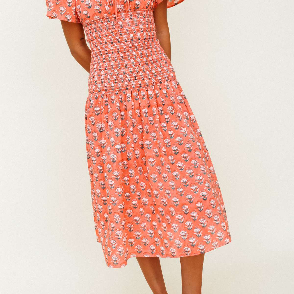 Ciao Lucia Chiara连衣裙珊瑚花卉块打印$ 395