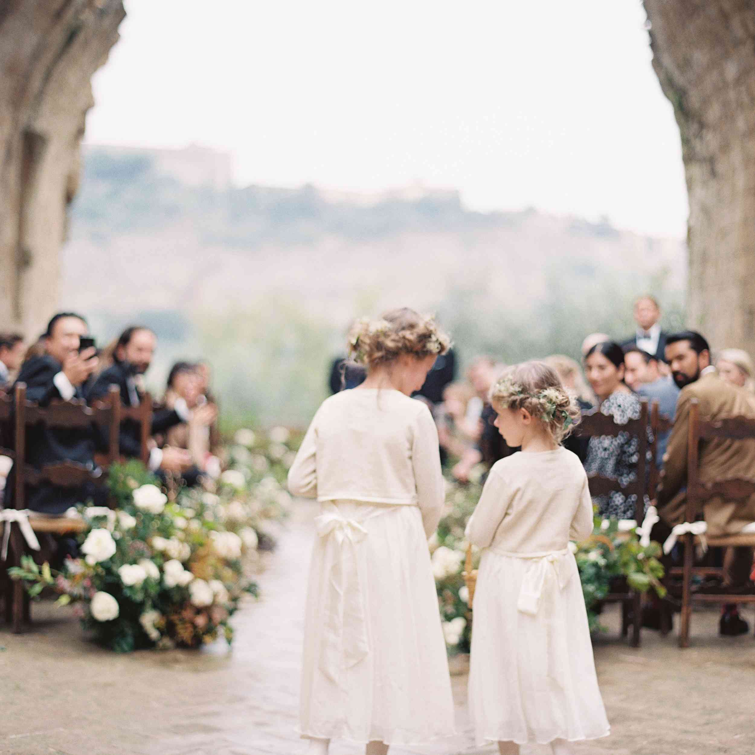 经典LA巴迪亚意大利的婚礼，花的女孩