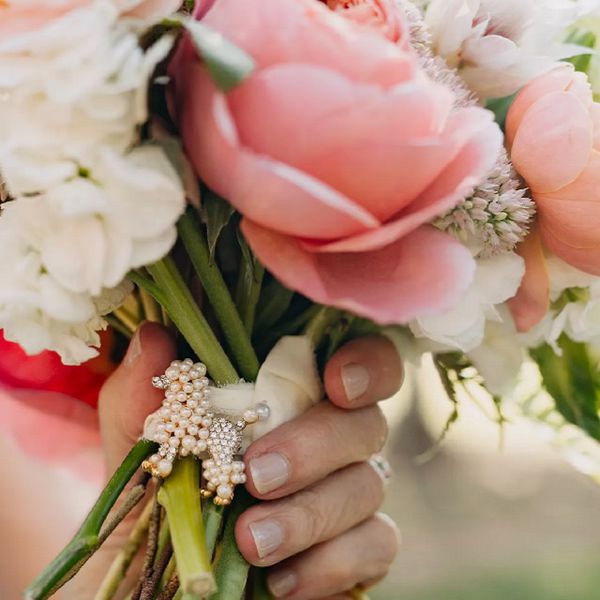 对新娘花束复古配件