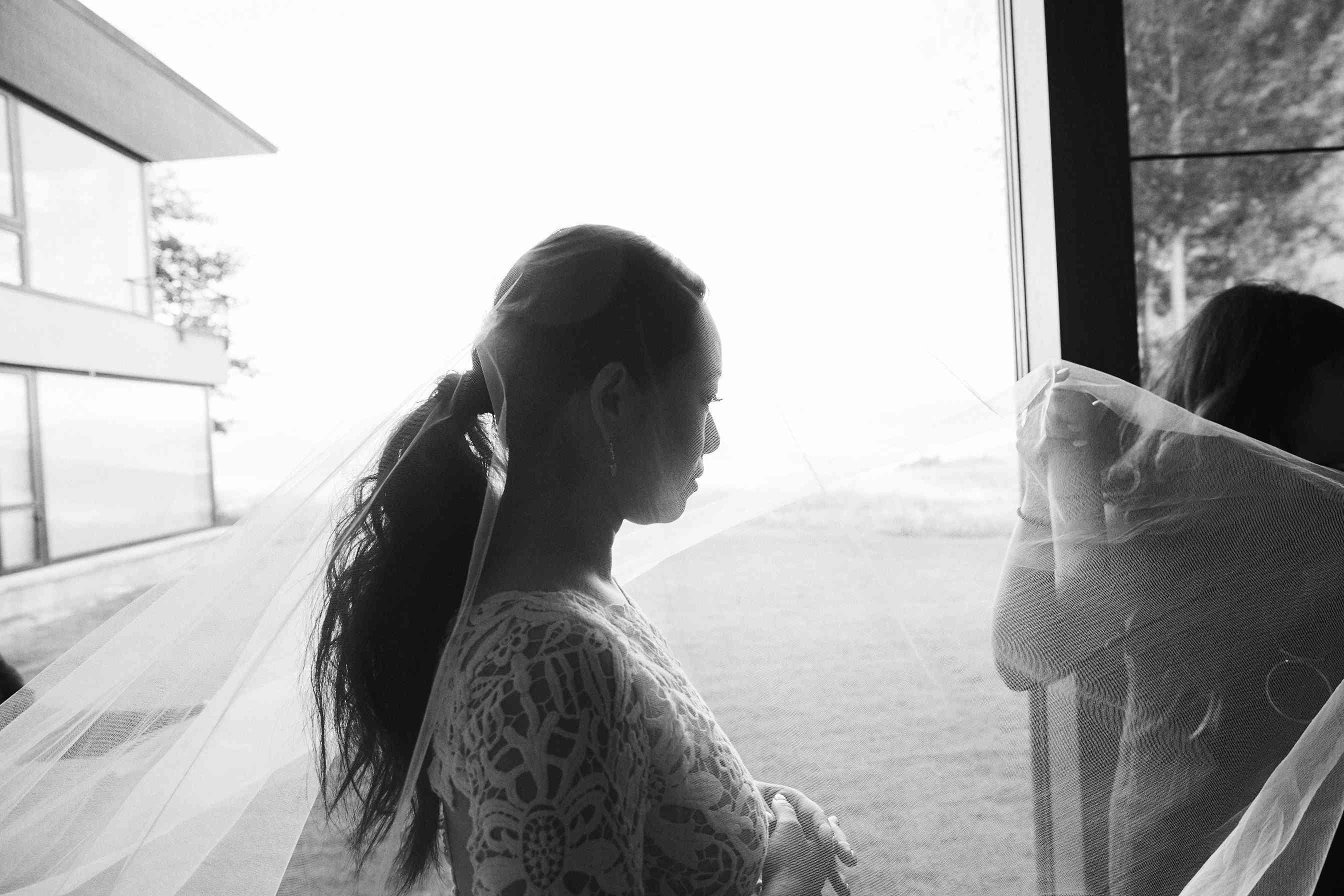 新娘马尾辫越来越面纱换上