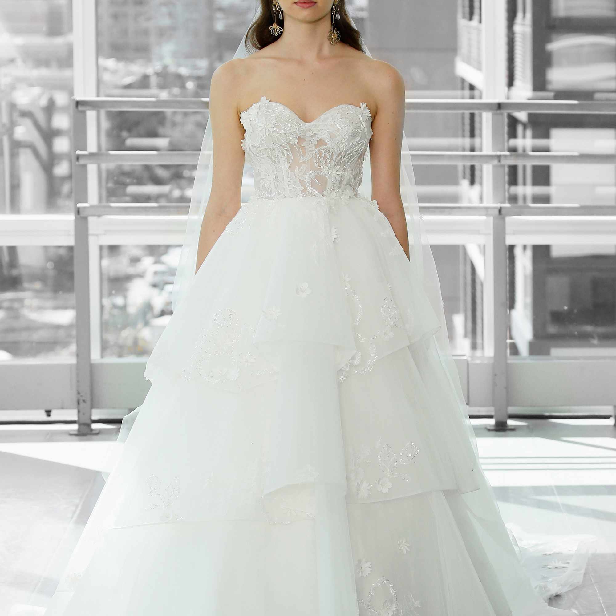 贾斯汀·亚历山大签名婚纱