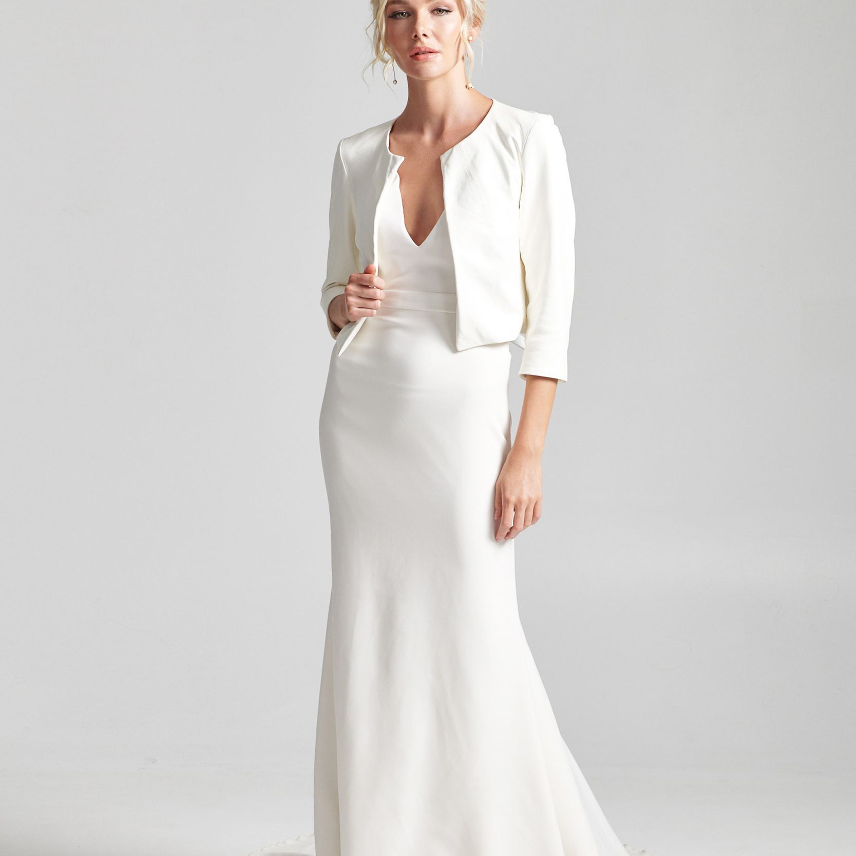 丽贝卡·舍内菲尔德婚纱