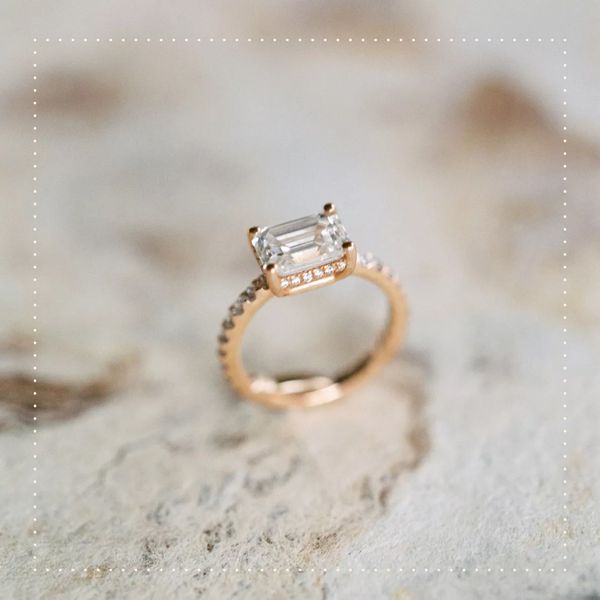 ld乐动官网订婚戒指