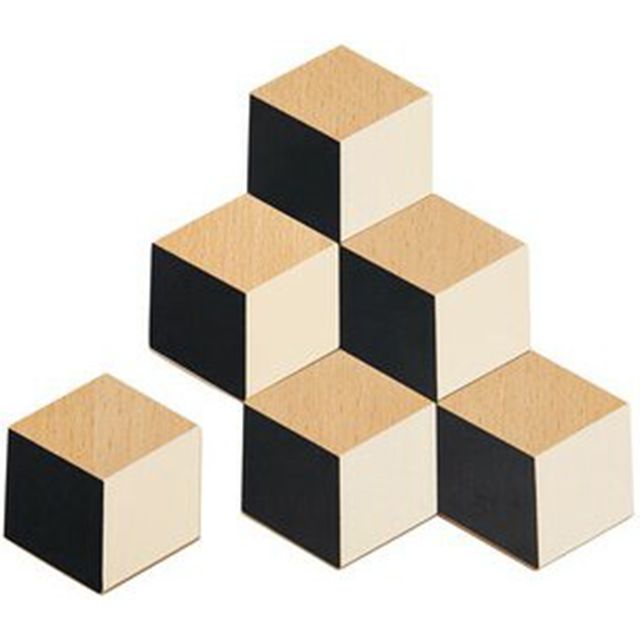 Wayfair黑色/米色瓷砖表从Areaware杯垫