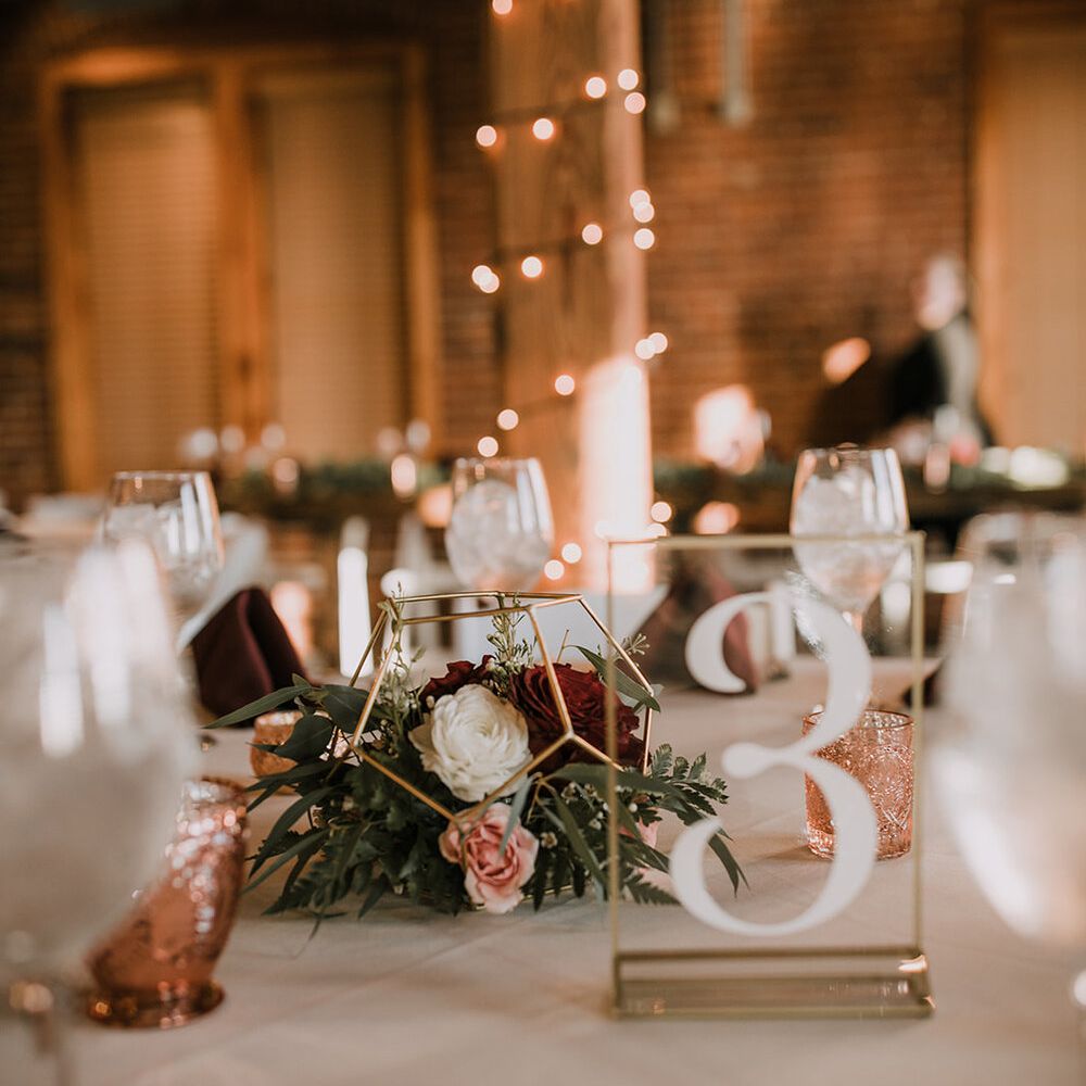 玻璃容器的婚礼装饰