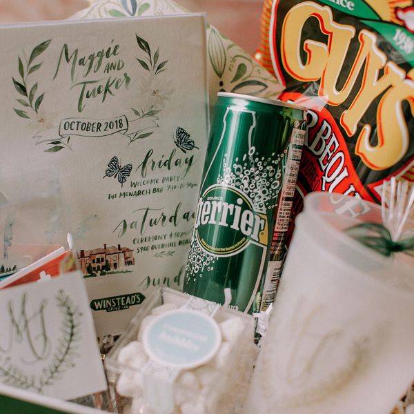 婚礼迎宾礼篮用美术字周末计划