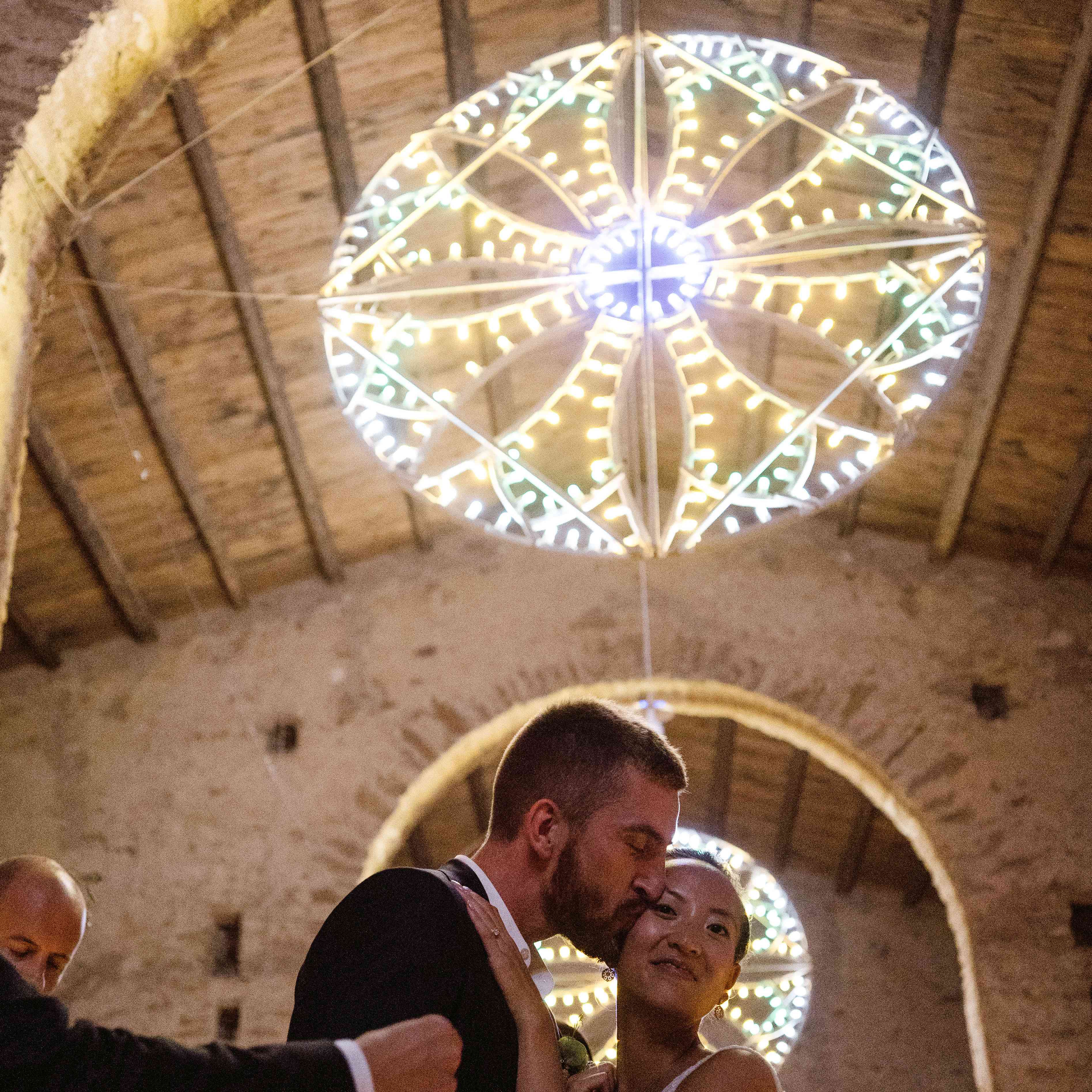 夫妇跳舞“class=