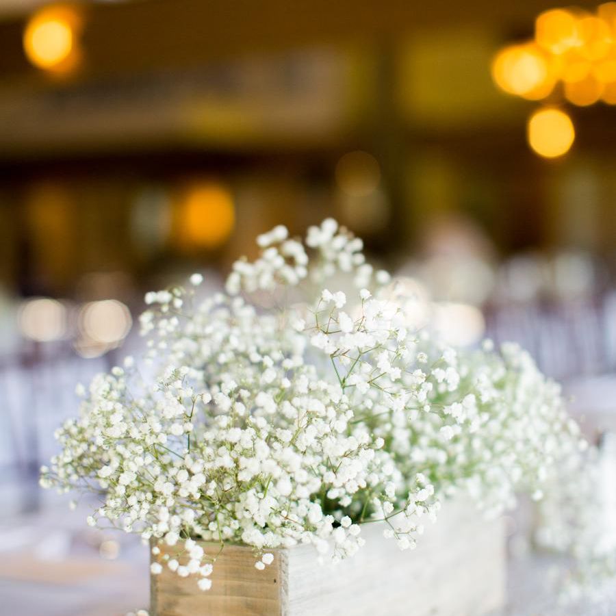 宝贝的婚礼中心装饰品