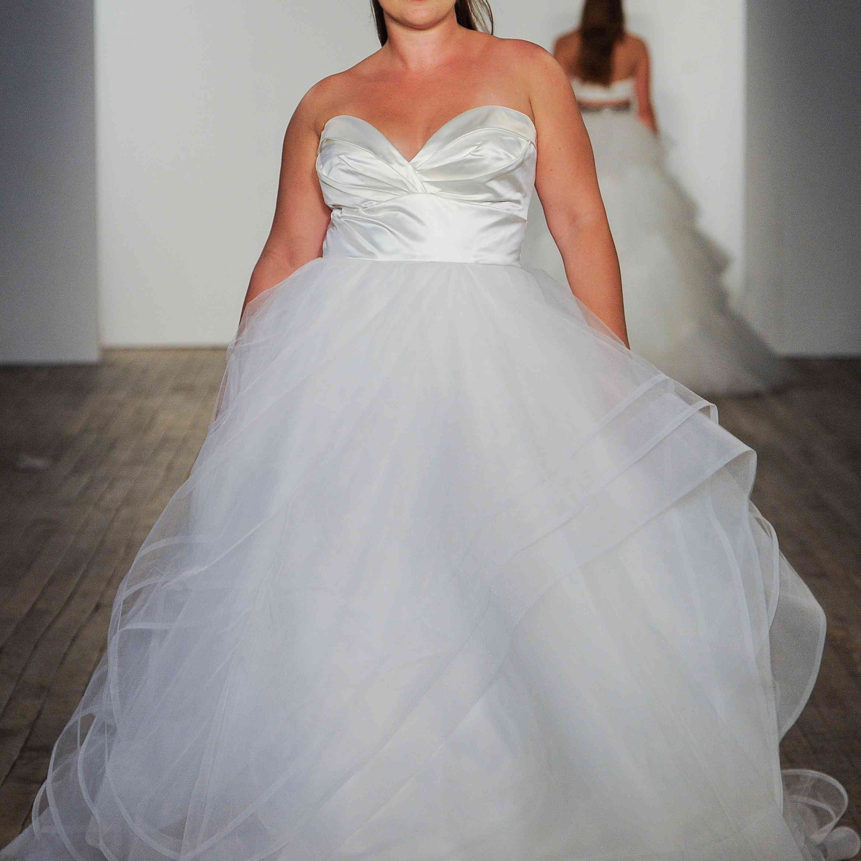 Hayley Paige婚纱礼服