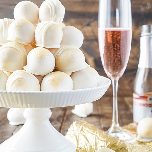 草莓和香槟蛋糕球