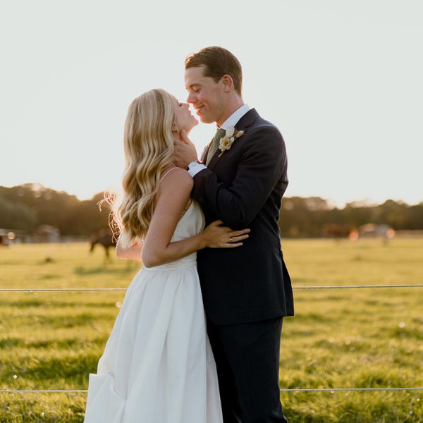 新娘和新郎“class=