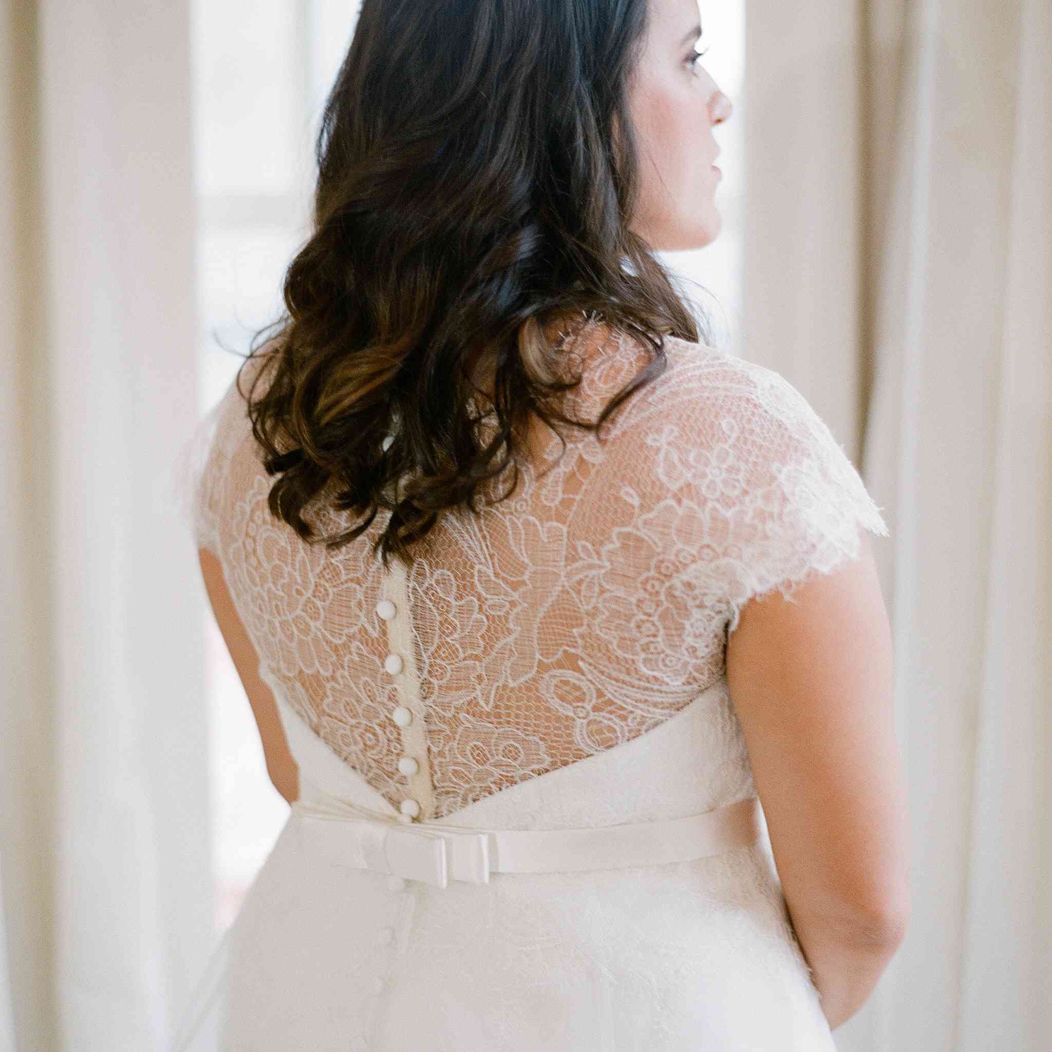 新娘的婚纱的背