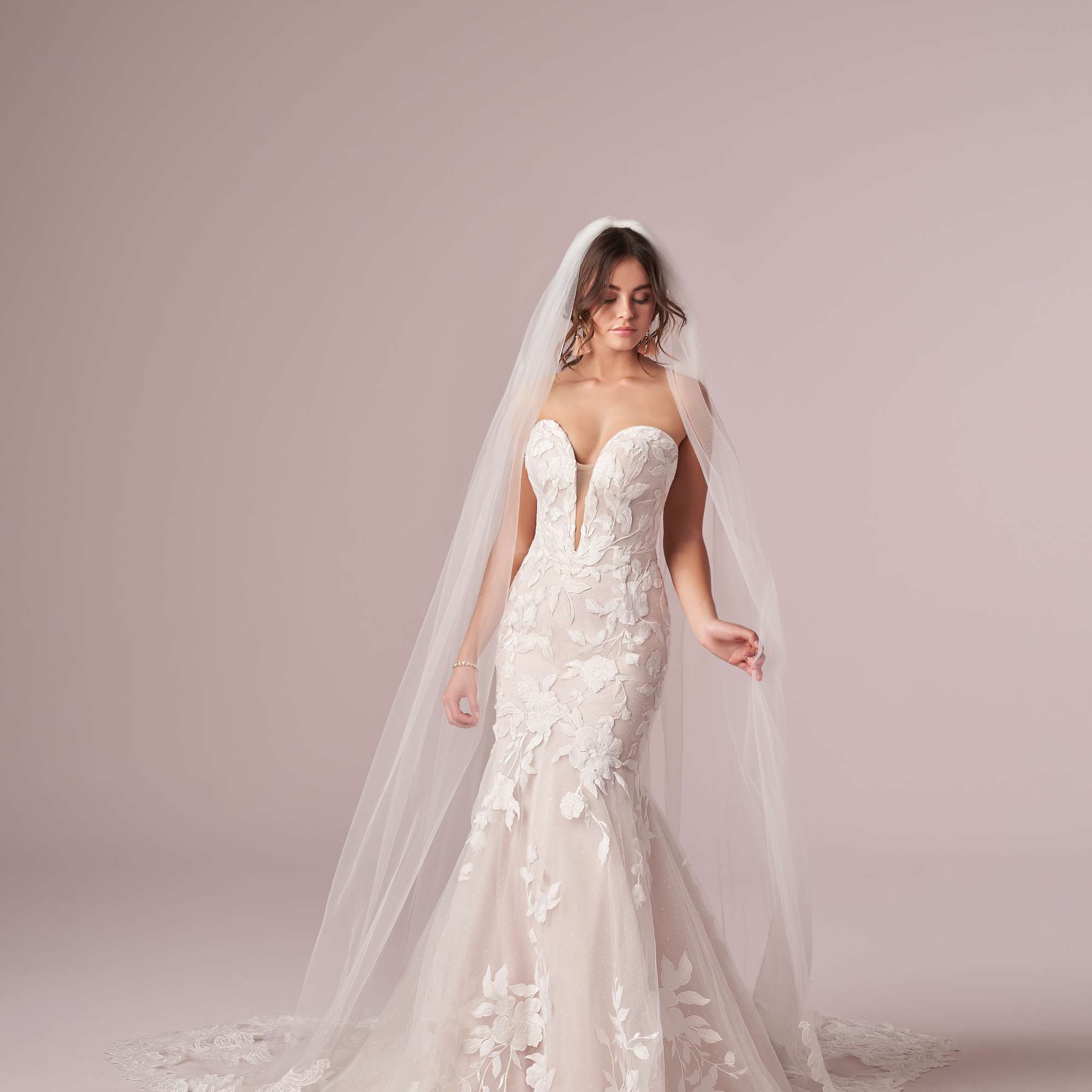 丽贝卡·英格拉姆2021年春天