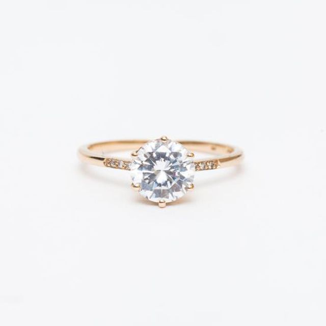 安娜·谢菲尔德，环绕黑兹琳环