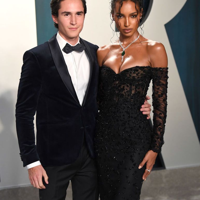 胡安·大卫·博雷罗和茉莉·图克斯＂class=