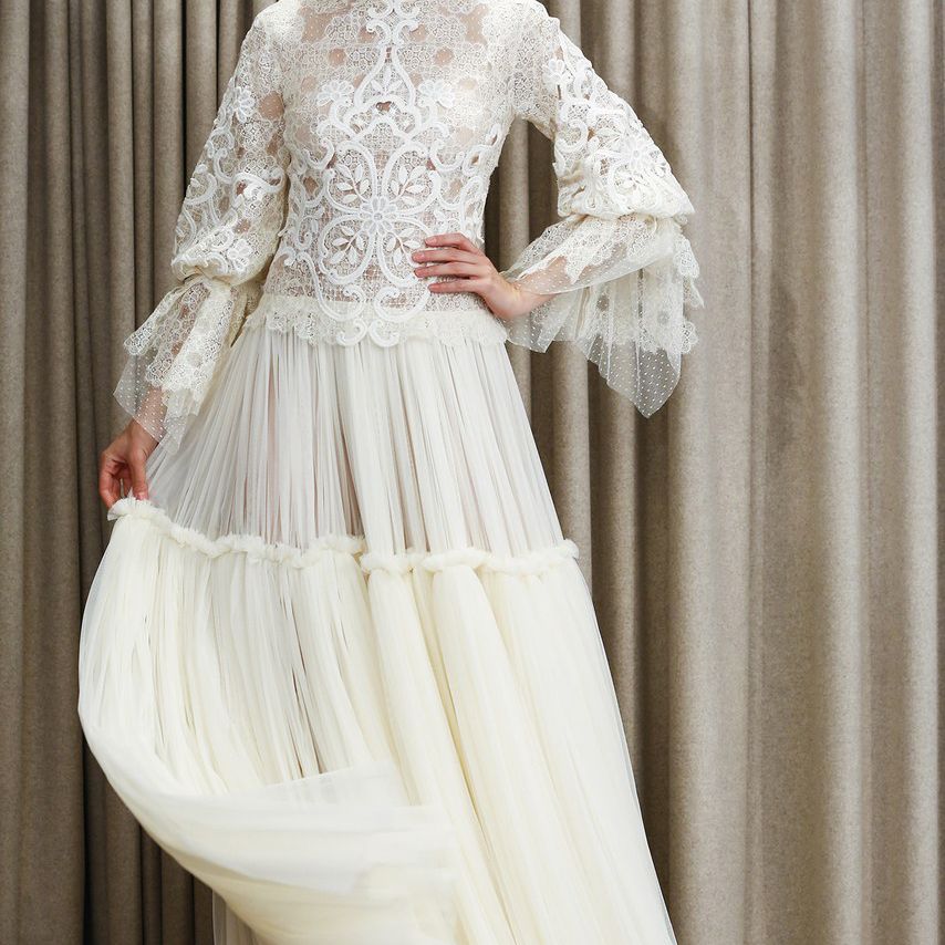 克里斯托Costarellos婚纱套