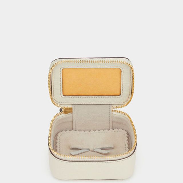 Anya Hindmarch定制纪念品盒