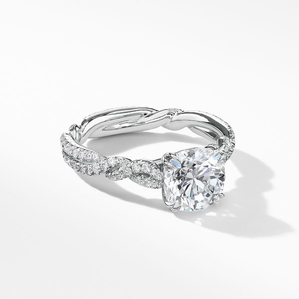 ld乐动官网订婚戒指