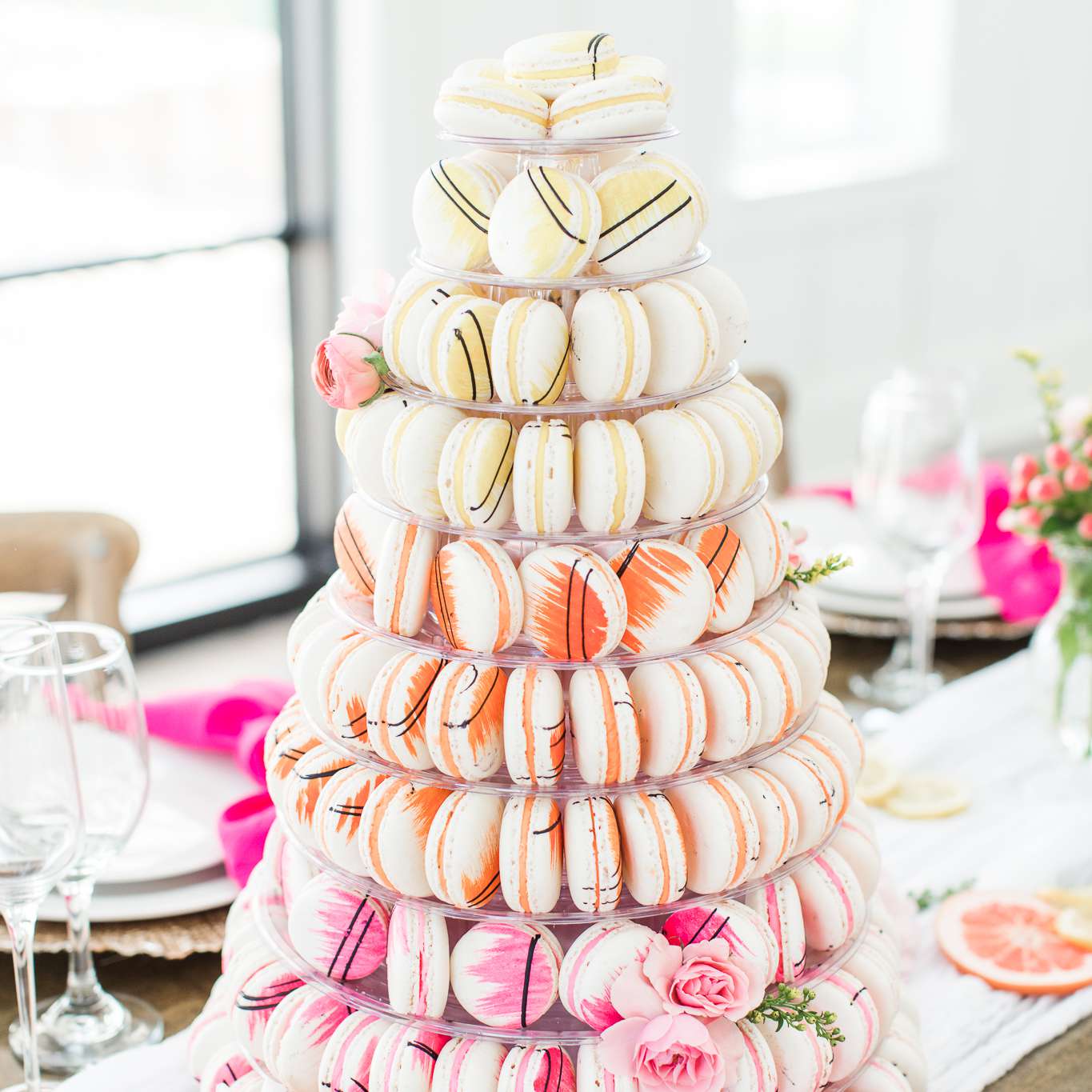 五颜六色的macaron塔