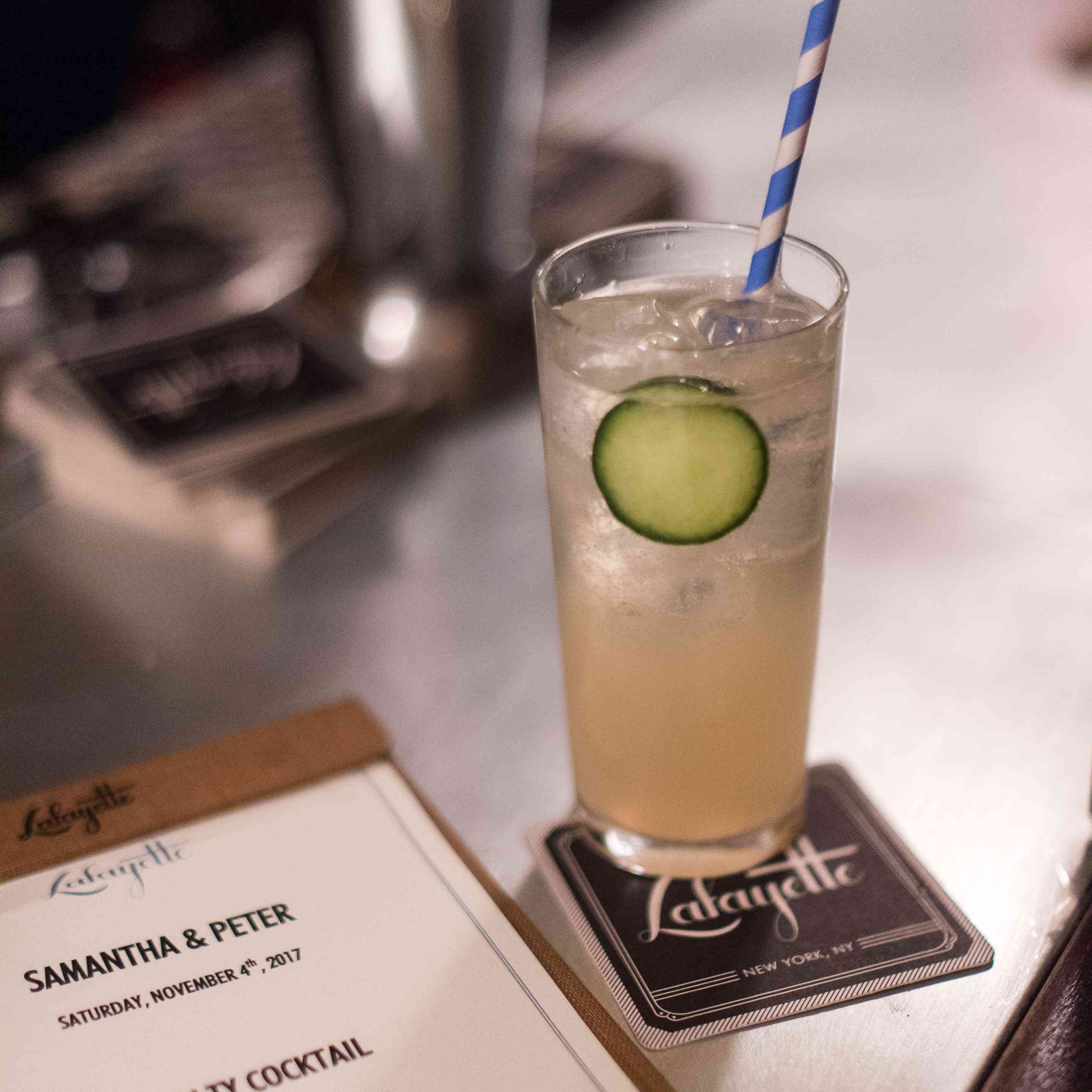 <p>签名鸡尾酒</ p> <br> <br>