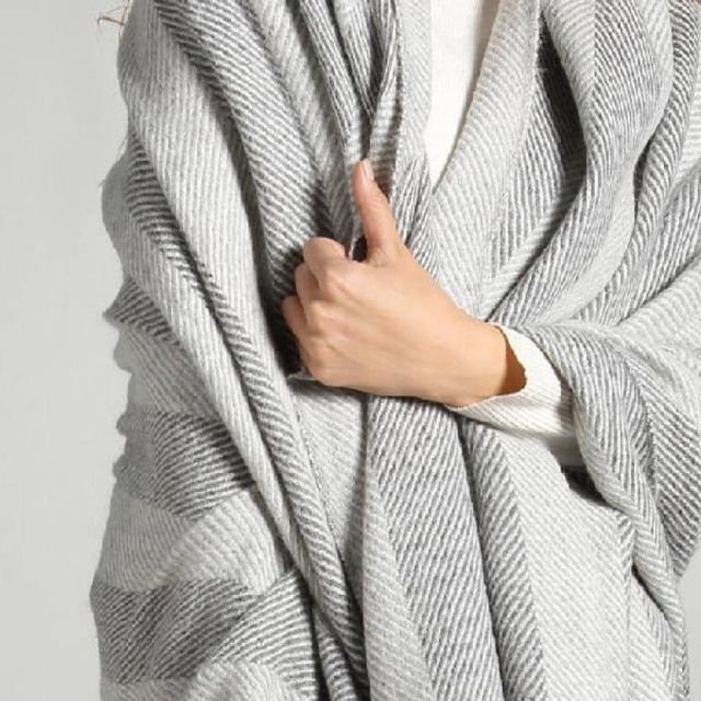 高级人字形编织羊驼宝宝毛毯